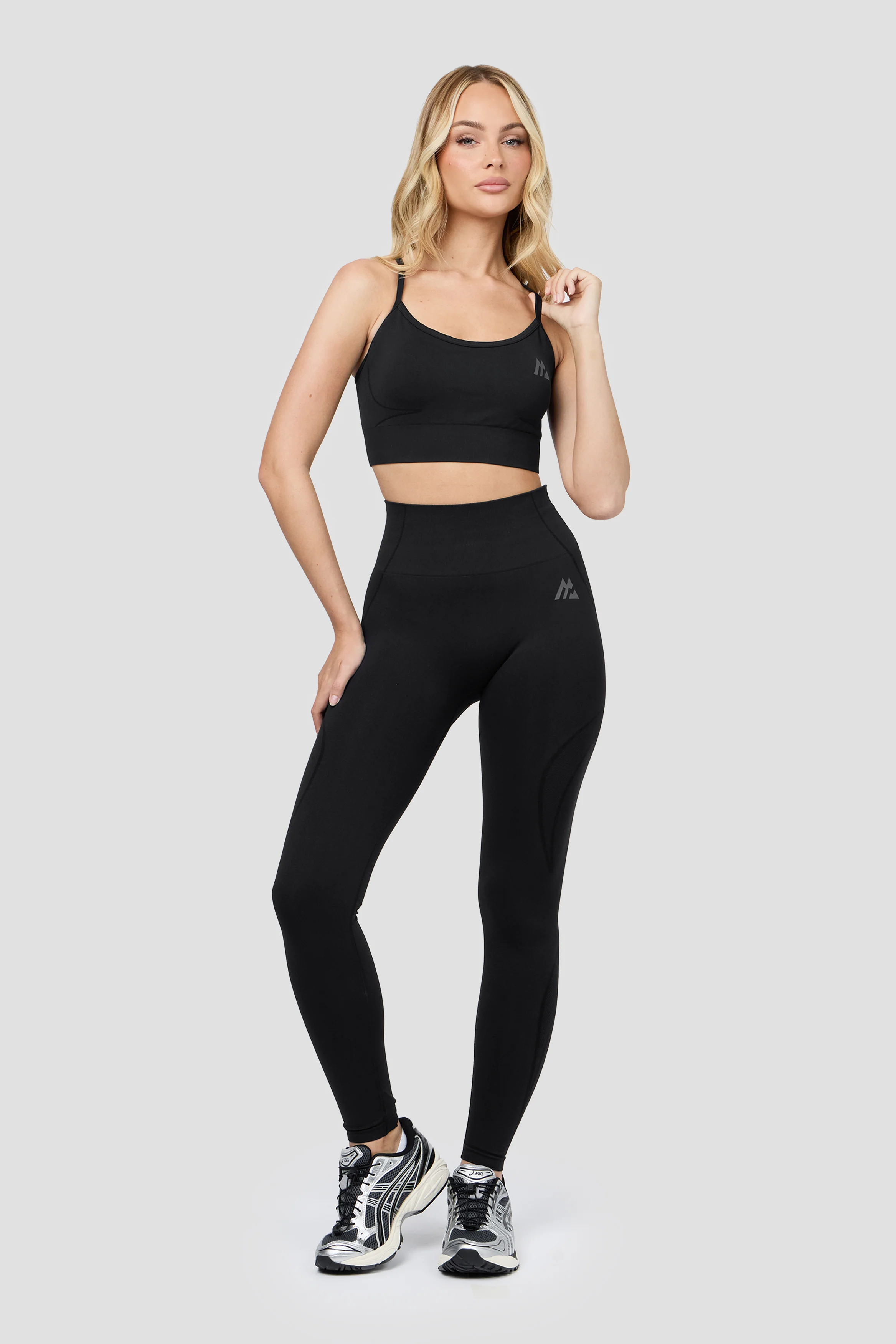 Evolve 2.0 Seamless Bra - Black - Image 3