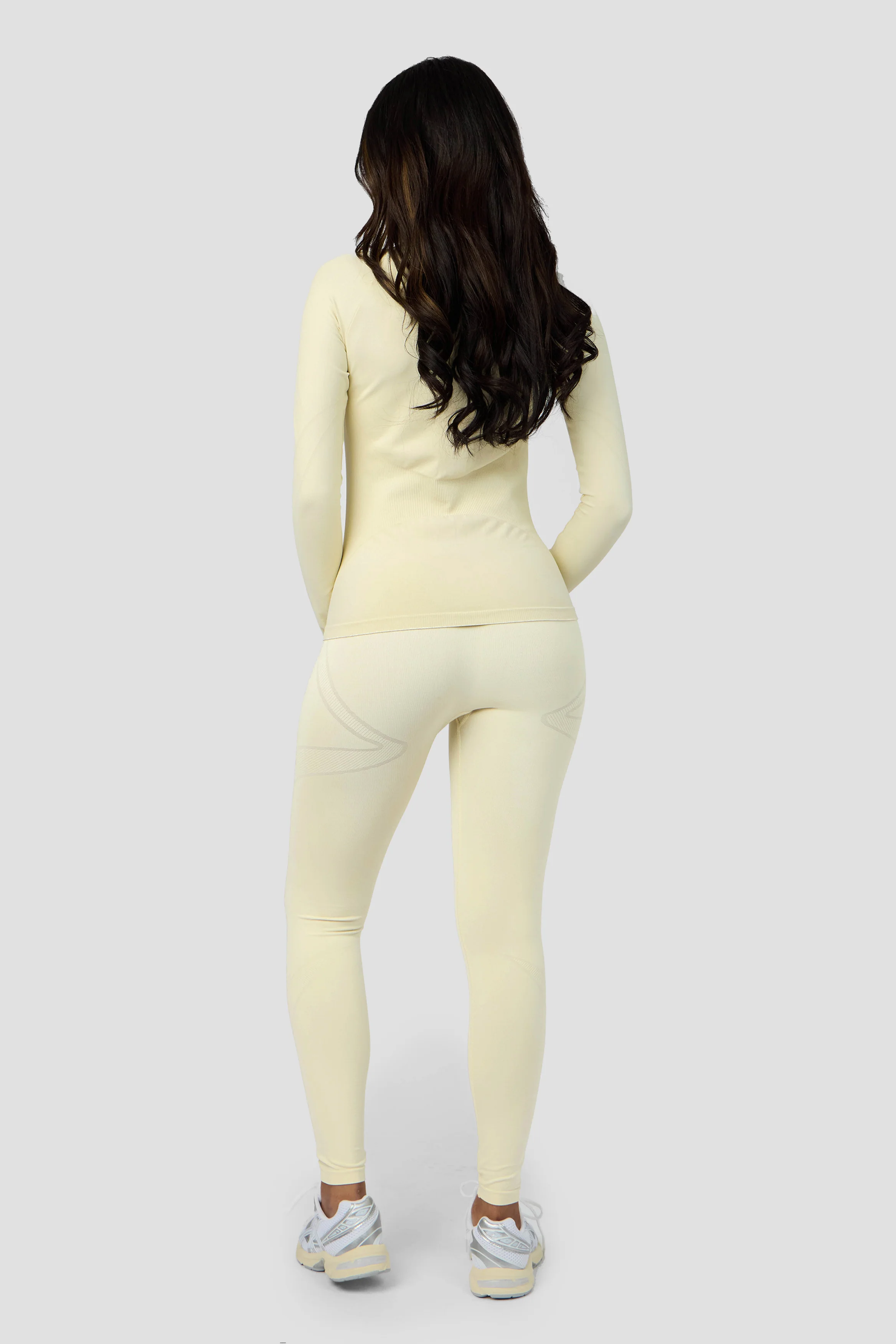 Evolve 2.0 Seamless Full Zip - Vanilla Foam - Image 4