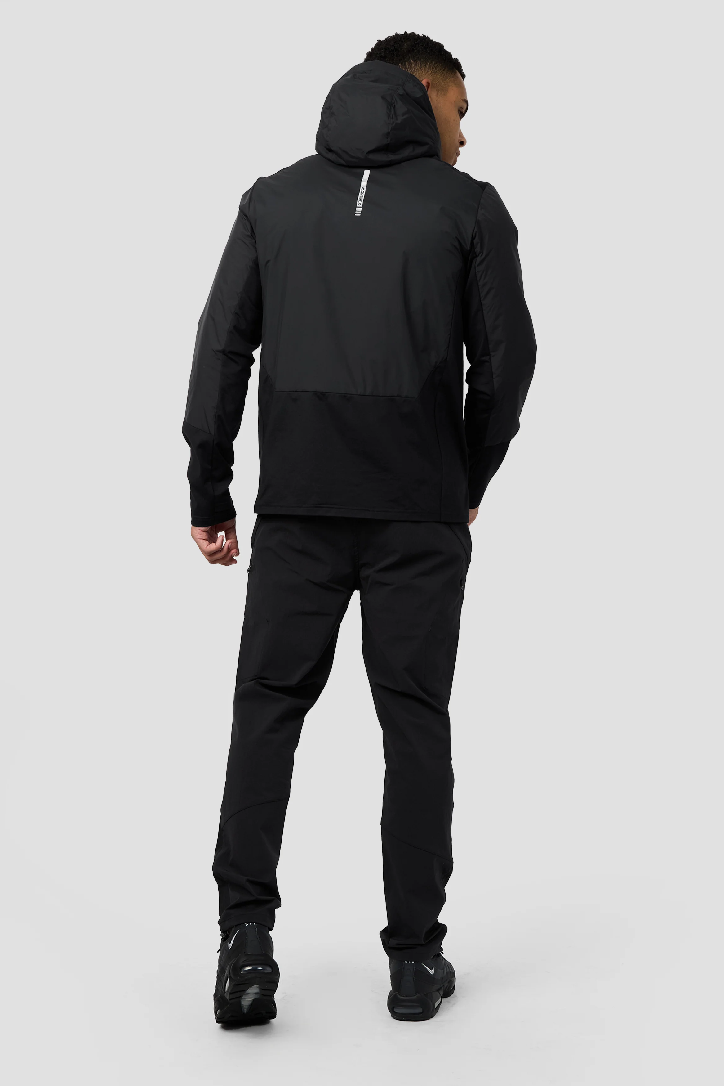 Isotope Jacket - Black - Image 4
