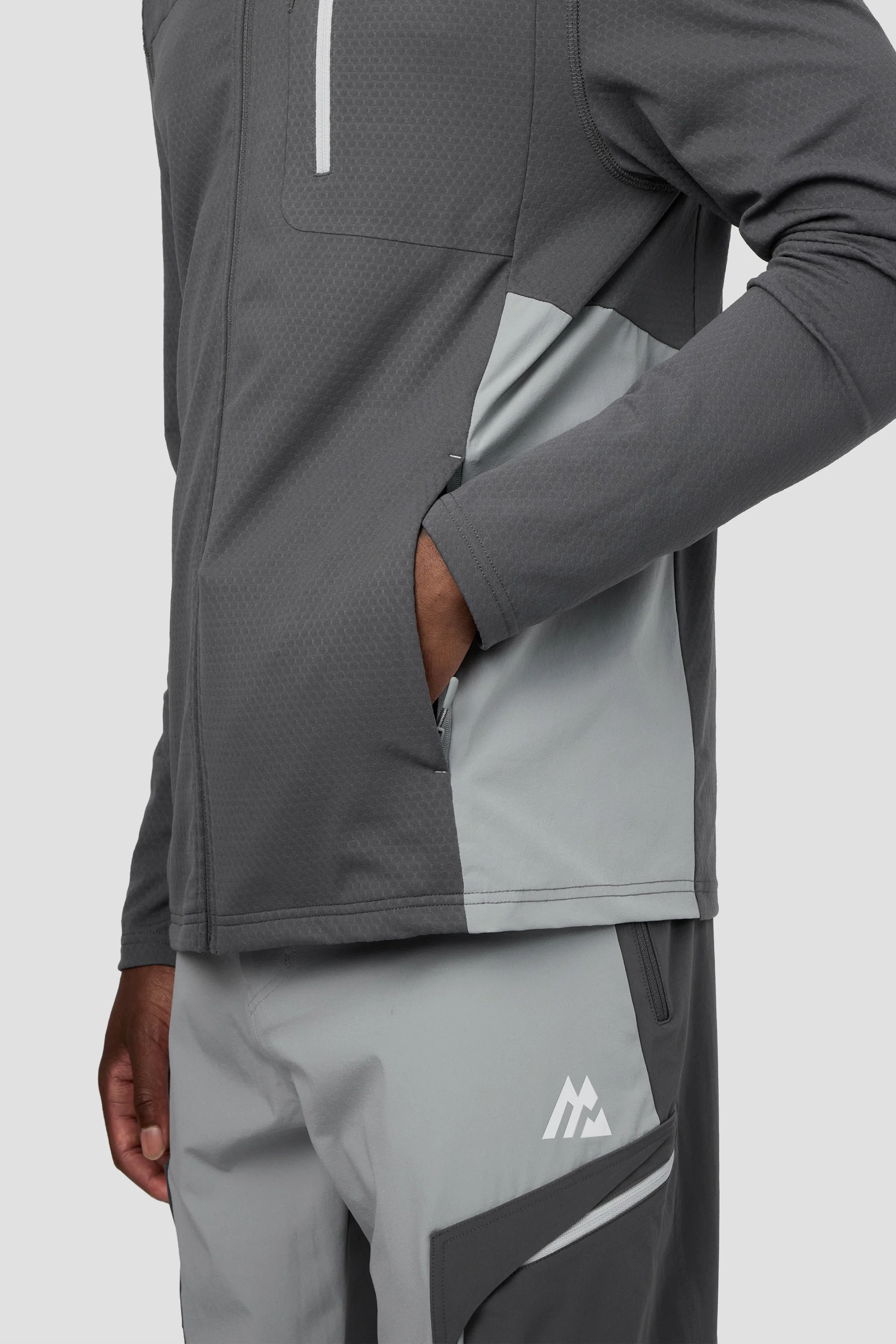 Montagne Fleece - Cement Grey/Platinum Grey - Image 6