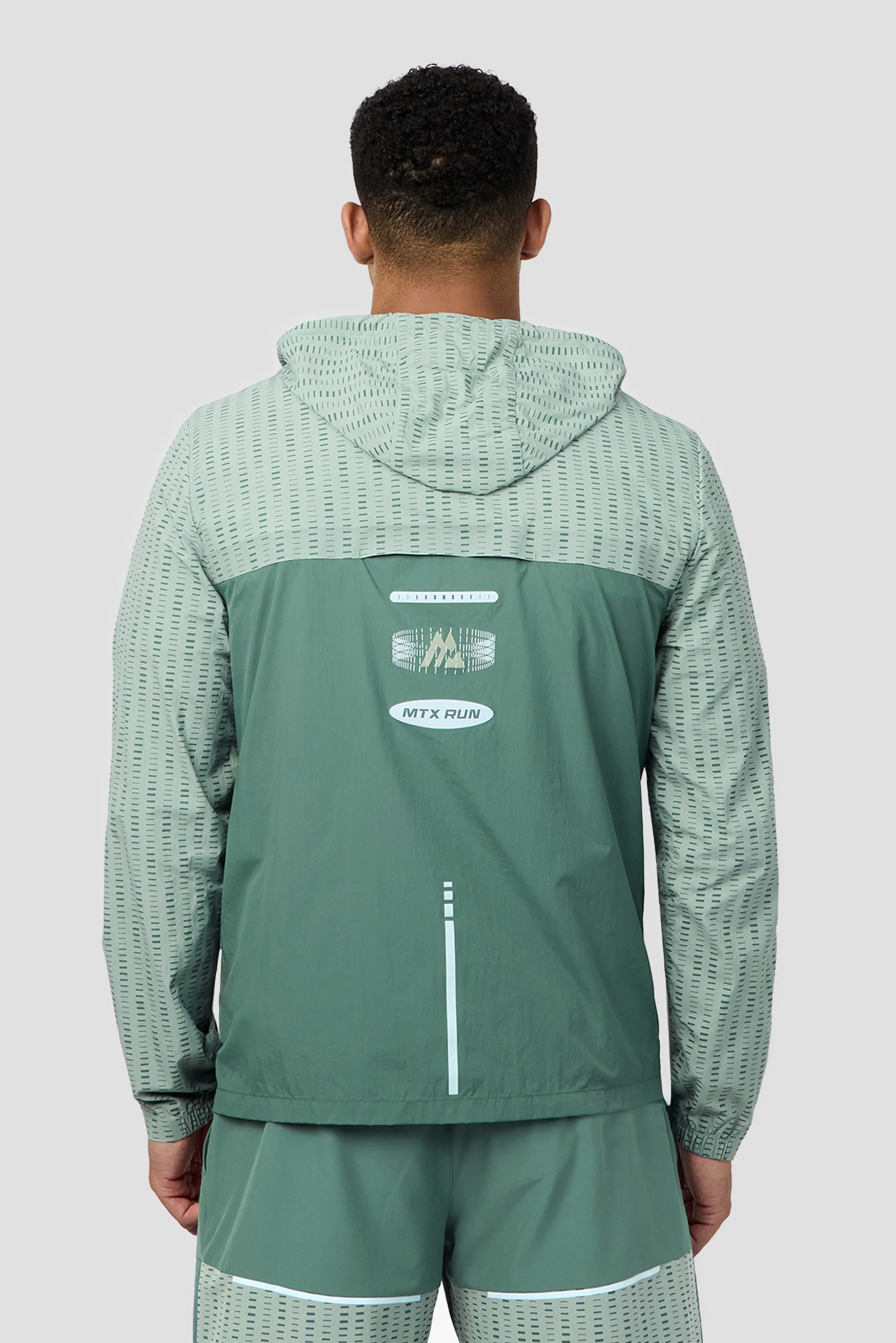 MTX Run Tempo Windbreaker - Feather/Dolphin - Image 2
