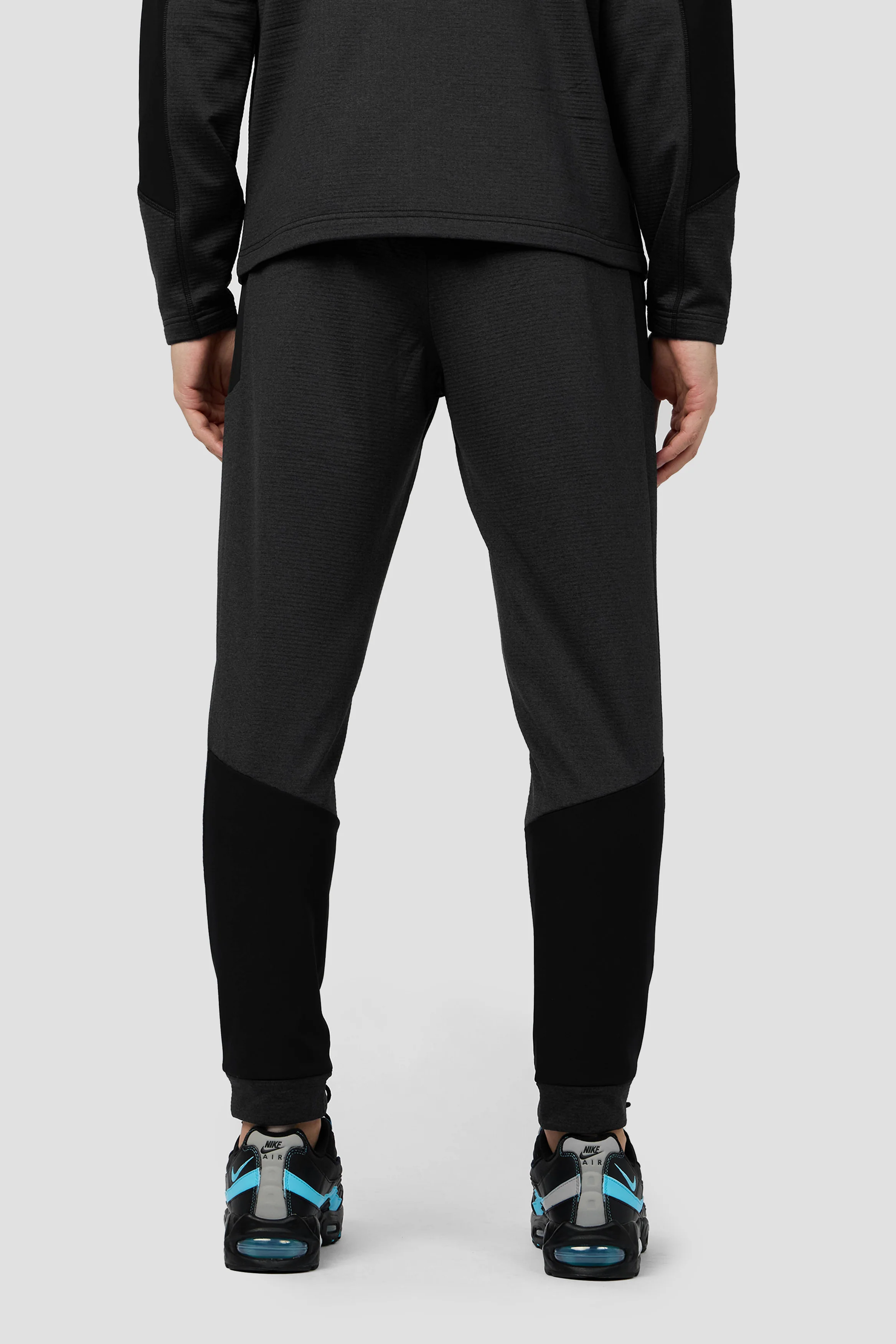 Summit 2.0 Jogger - Black - Image 4