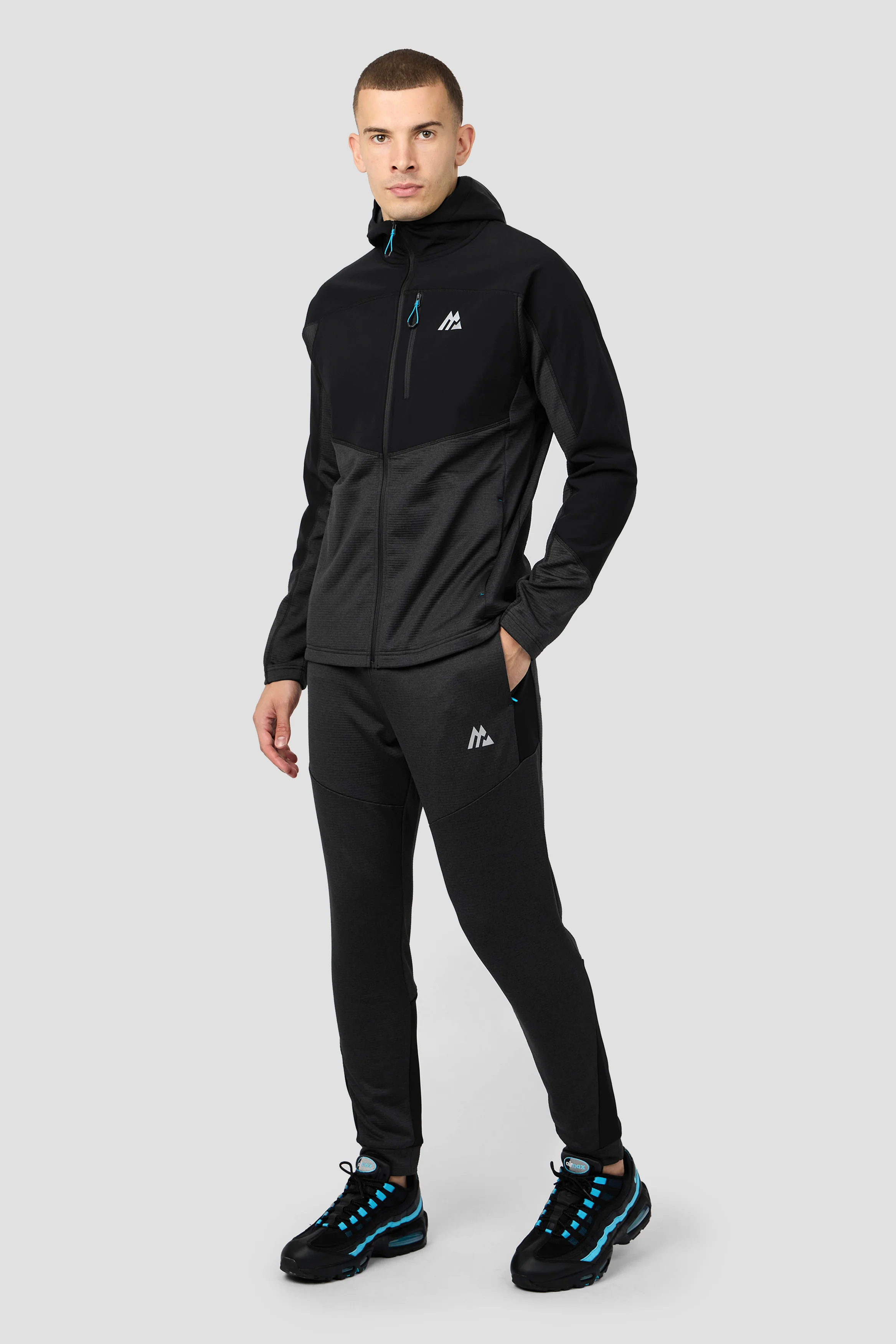 Summit 2.0 Jogger - Black - Image 5
