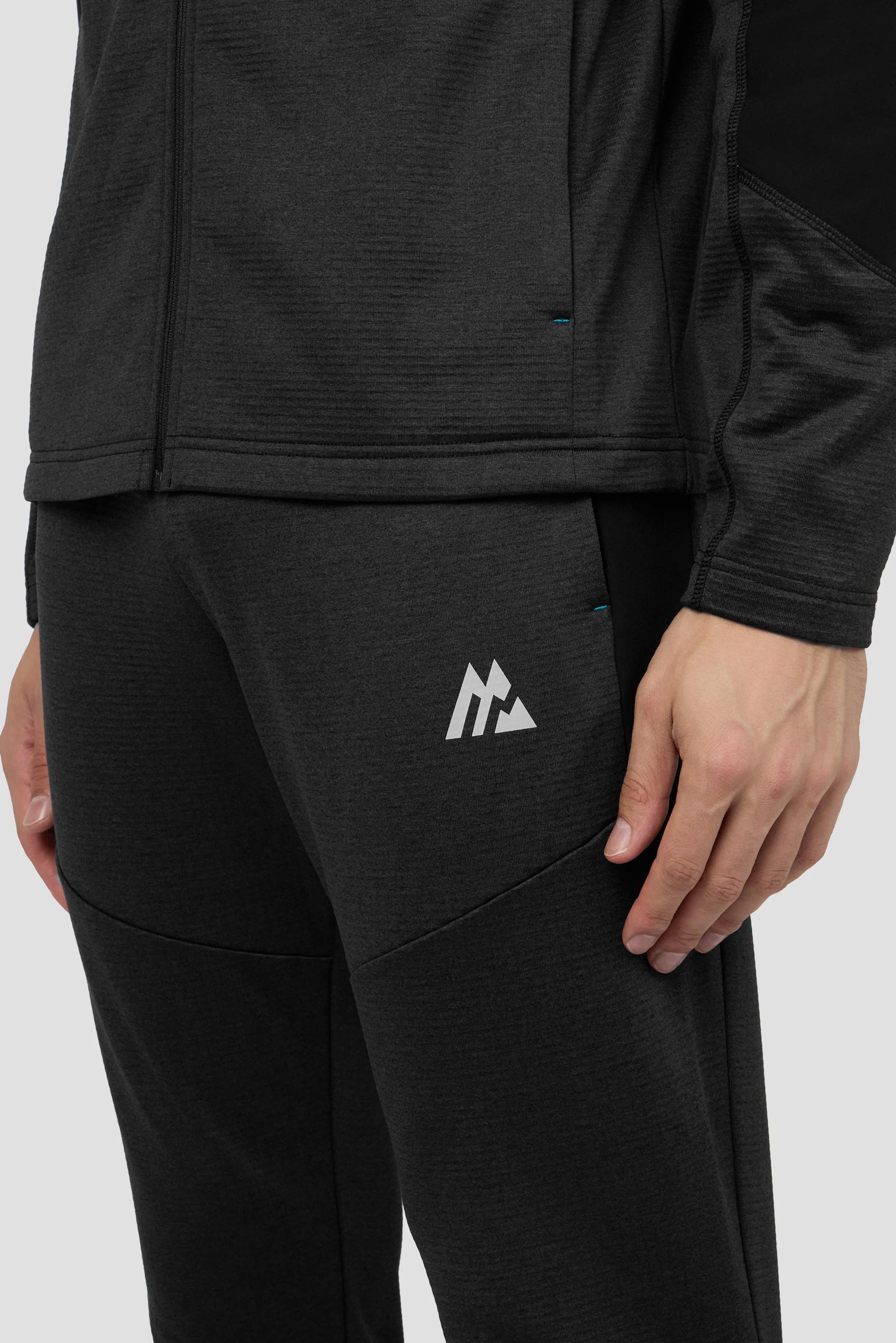 Summit 2.0 Jogger - Black - Image 7