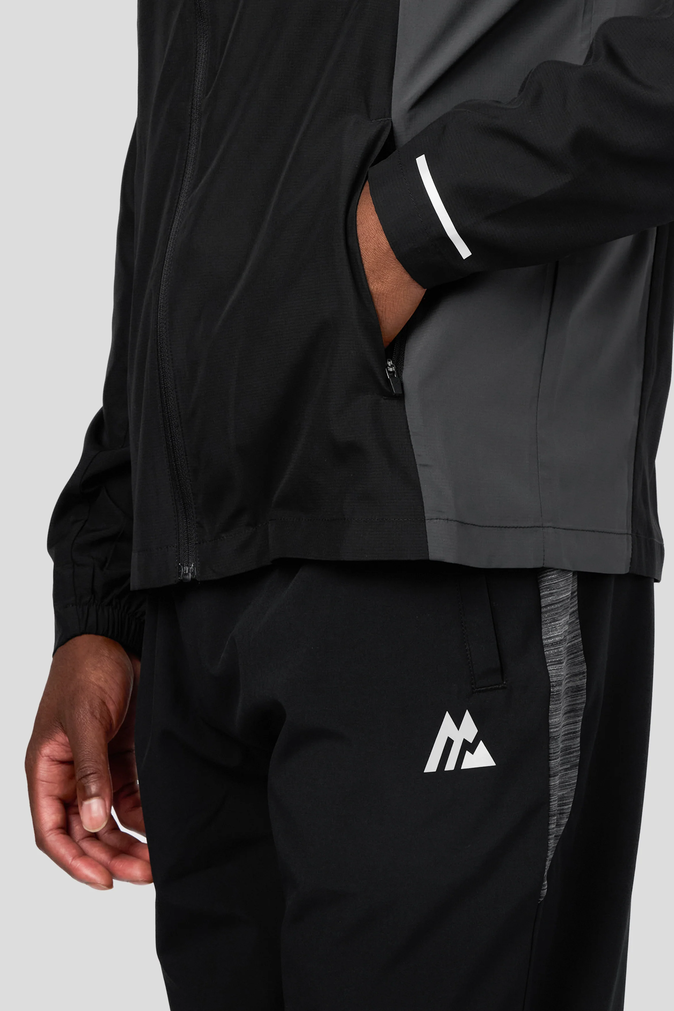 Trail Windbreaker - Black/Grey - Image 6
