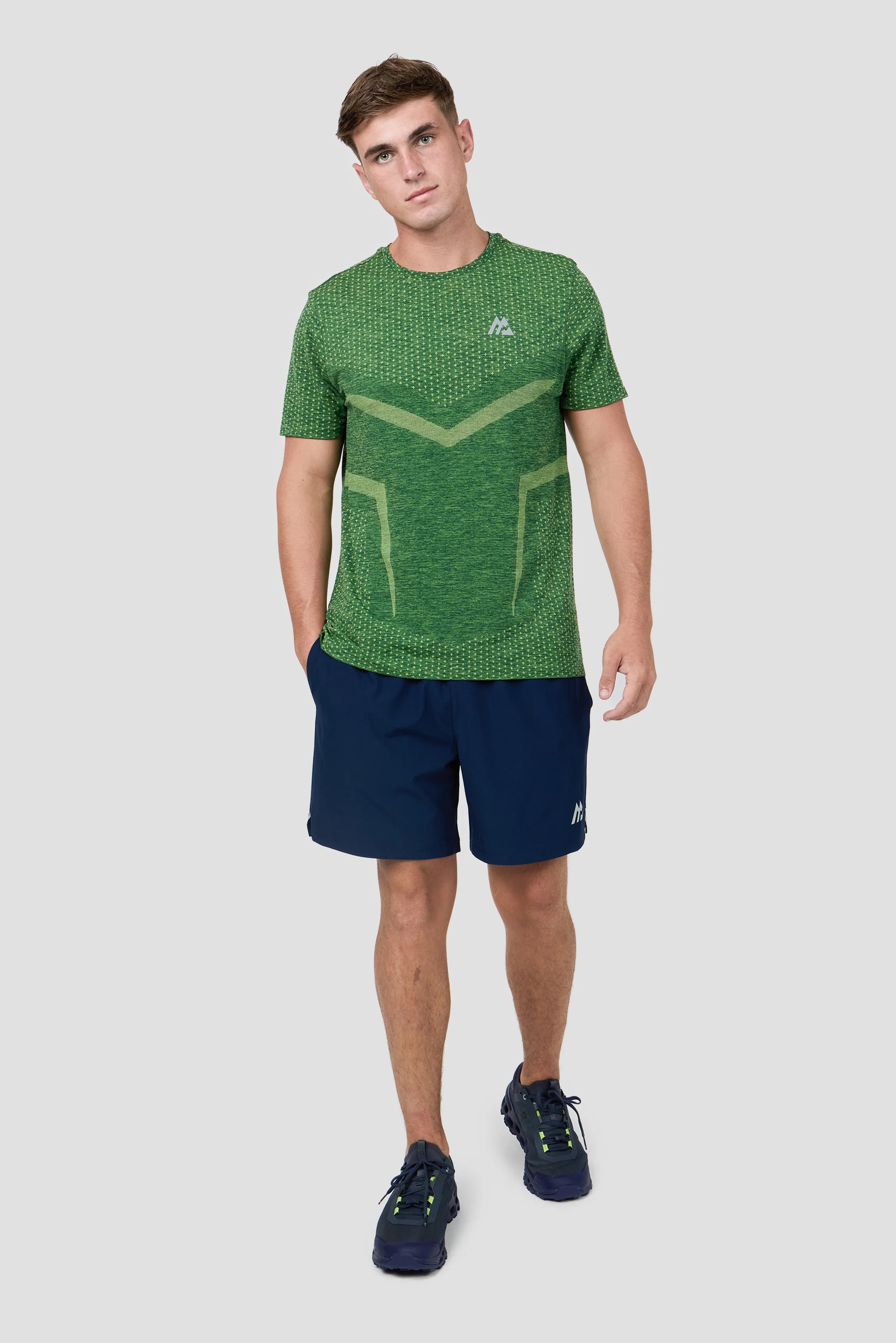 Vault Seamless T-Shirt - Evergreen/Apple - Image 3